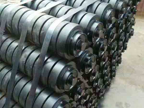 河南托輥生產(chǎn)廠家淺談槽型托輥和緩沖托輥的區(qū)別 河南托輥生產(chǎn)廠家淺談槽型托輥和緩沖托輥的區(qū)別